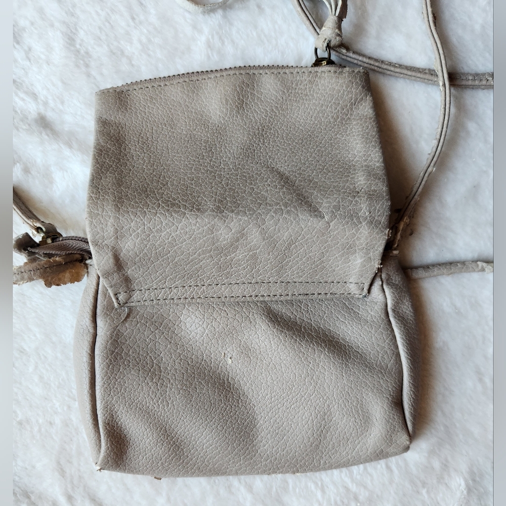 Mossimo Supply Co Gray Crossbody Bag with Adjustable Strap - Picture 12 of 12
